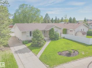 3 Galveston Ave, Strathcona County, AB T8A2N7