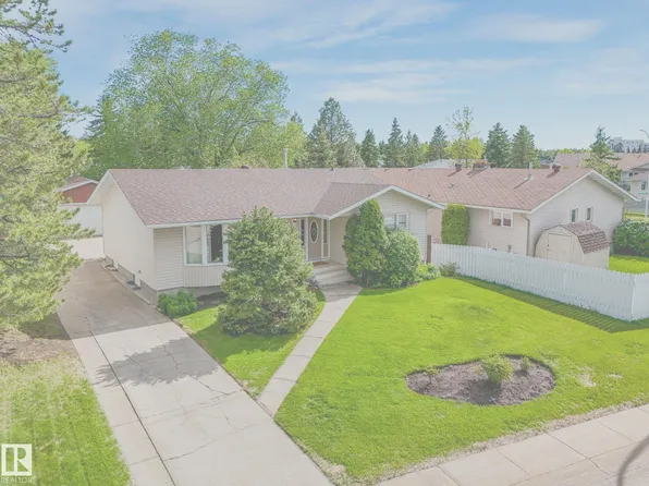 3 Galveston Ave, Strathcona County, AB T8A 2N7