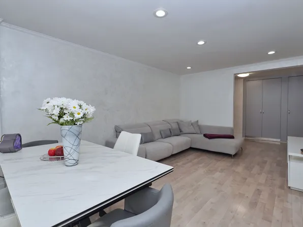 2711 Avenue X image 14 of 39