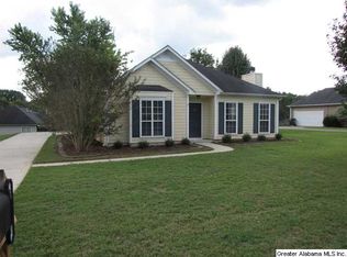 8337 Cahaba Crossing Cir, Leeds, AL 35094