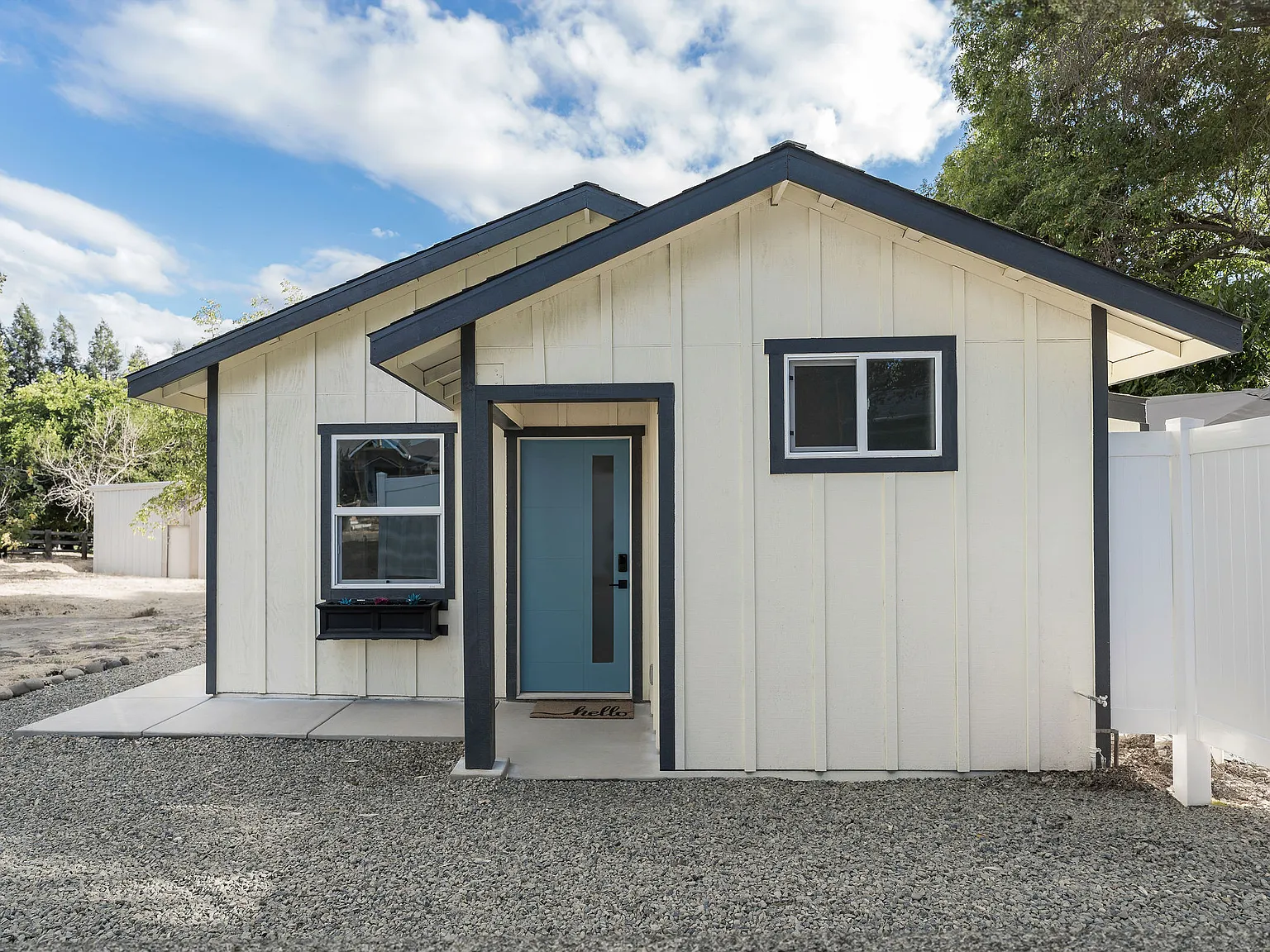 9390 Golden Gate Ave — Photo 1