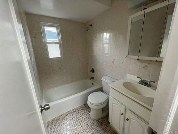 2nd image of 11924 199th St #1