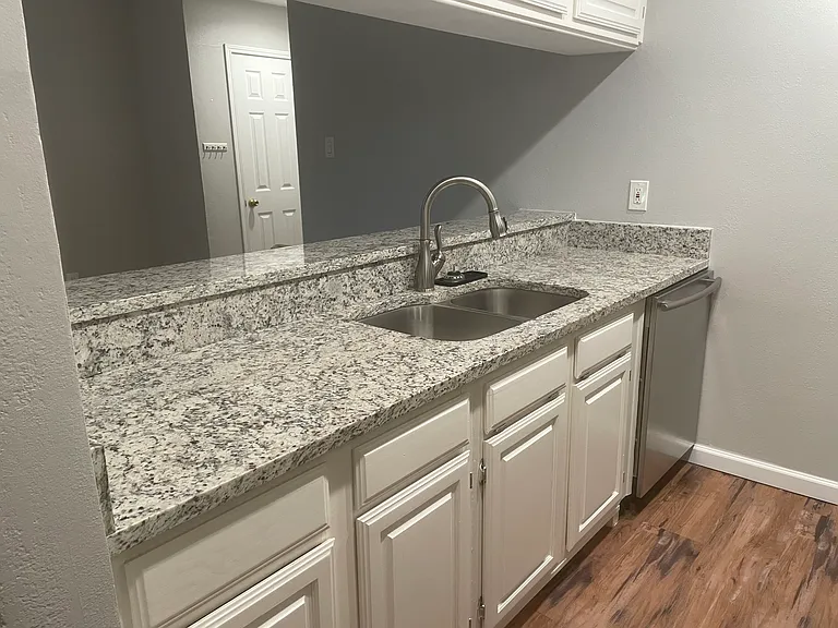 821 W Harwood Rd #D — Photo 5