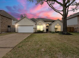 9211 Memorial Hills Dr, Spring, TX 77379