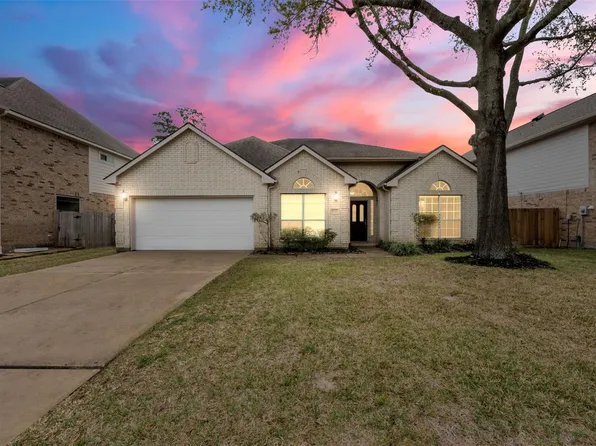 9211 Memorial Hills Dr, Spring, TX 77379