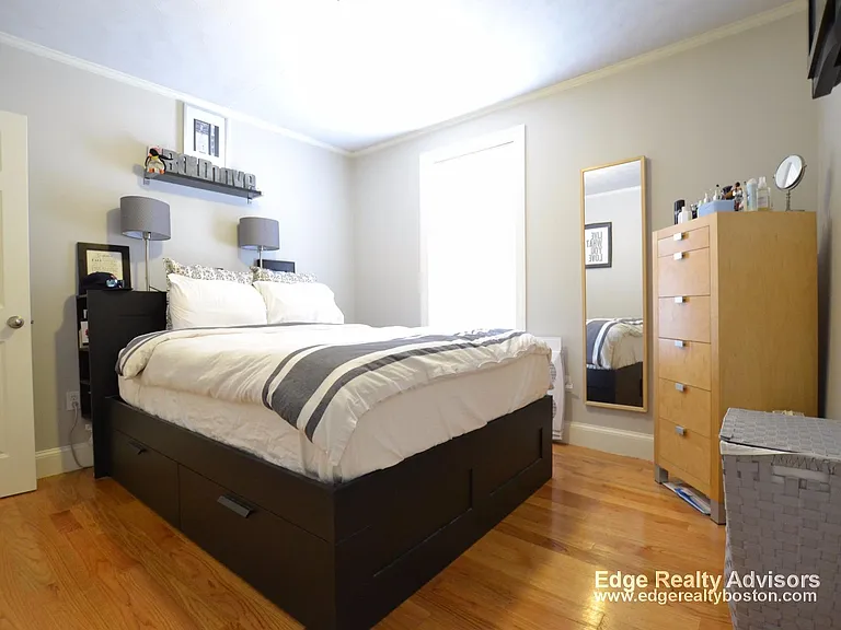 33 Bigelow St #3 — Photo 8