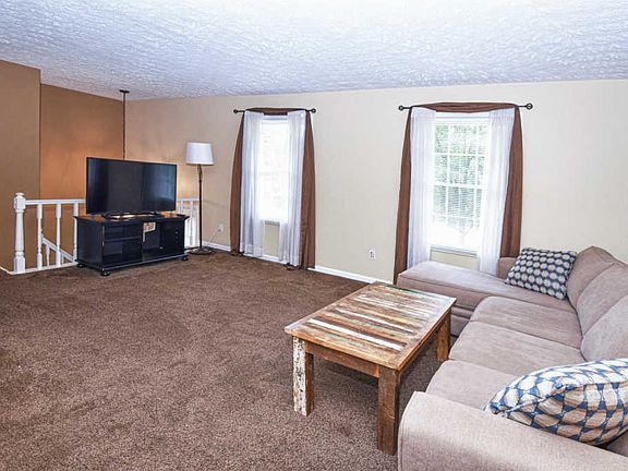 5th image of 2129 Trailwood Dr