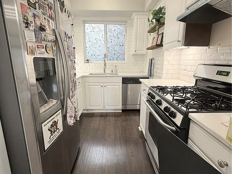 3401 S Bentley Ave #203 — Photo 9