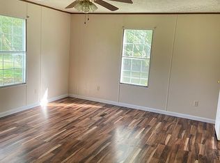 8397 Wire Grass Rd, Orrum, NC 28369