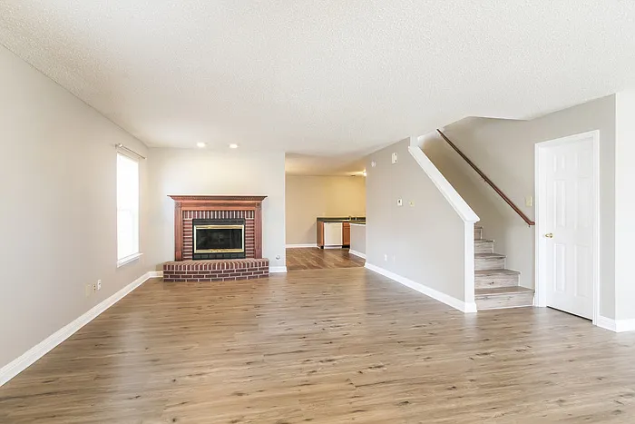 12890 Freedom Dr — Photo 5