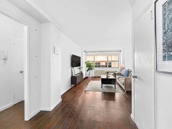 2nd image of 211 E 53rd St APT 10L