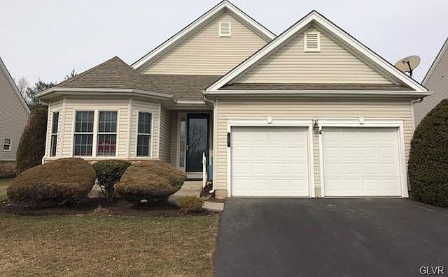 1st image of 32 Glenmoor Cir N