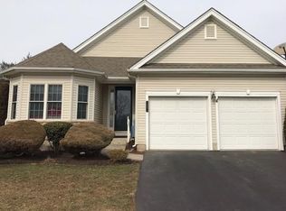 32 Glenmoor Cir N, Easton, PA 18045