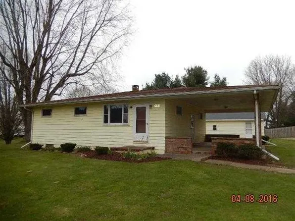4433 Yackey Dr NW, Strasburg, OH 44680
