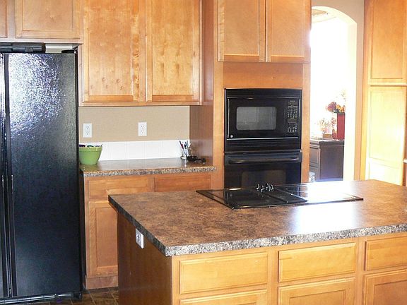 Eat in kitchen with island