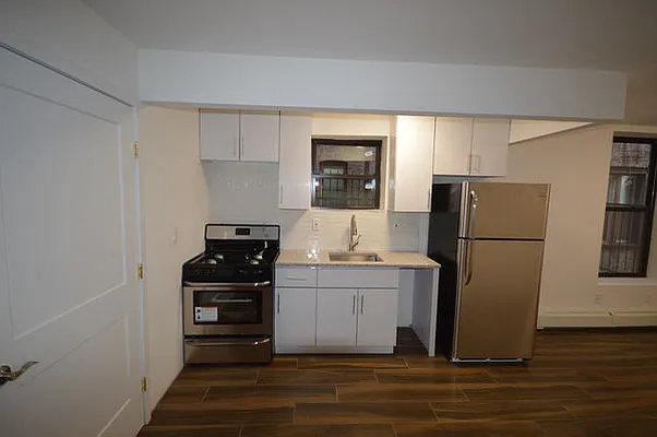 Rented by Voro, LLC | media 6