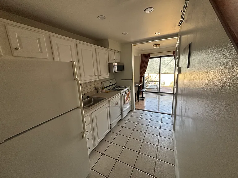 1249 Knox Ct — Photo 7