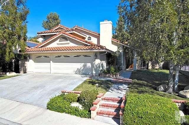 1st image of 2738 Knightsbridge Ave