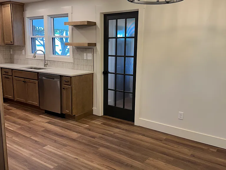 750 West St — Photo 5