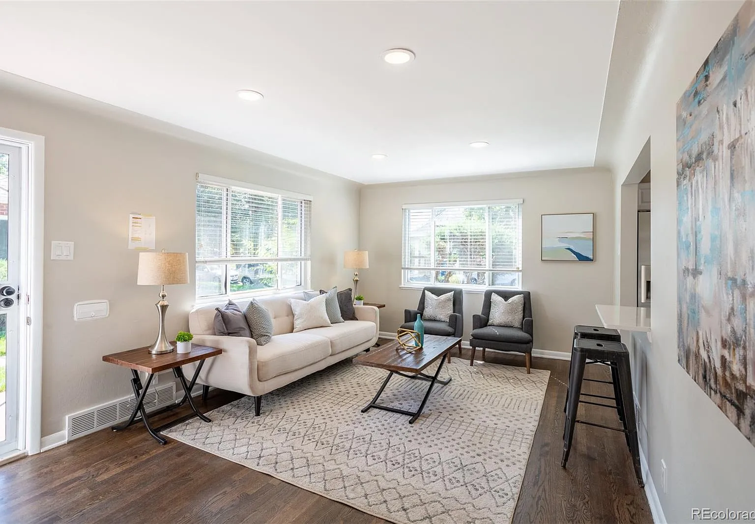 1 bed, 1.0 bath, 664 sqft, $2,200 — Photo 1