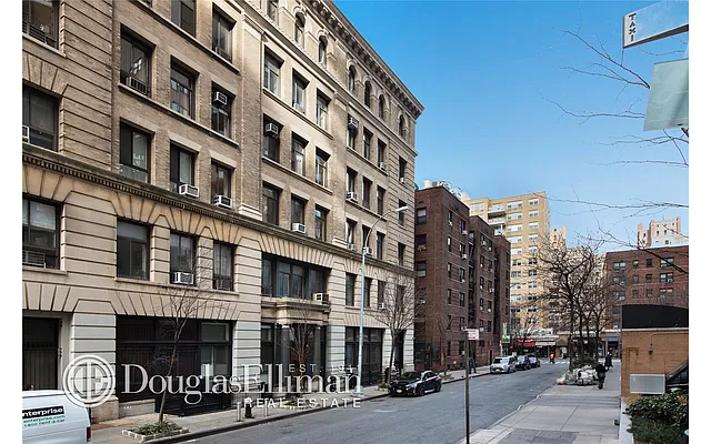 Sold by Douglas Elliman | media 21