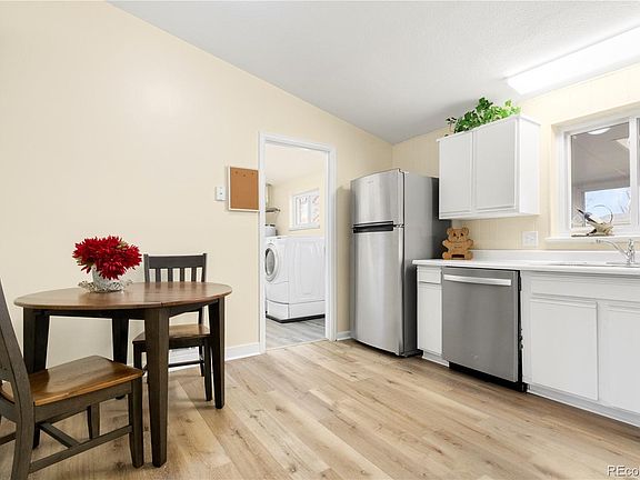 5th image of 1330 Quari Street