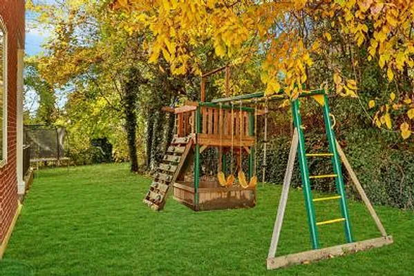 Sold by Trebach Realty | media 18