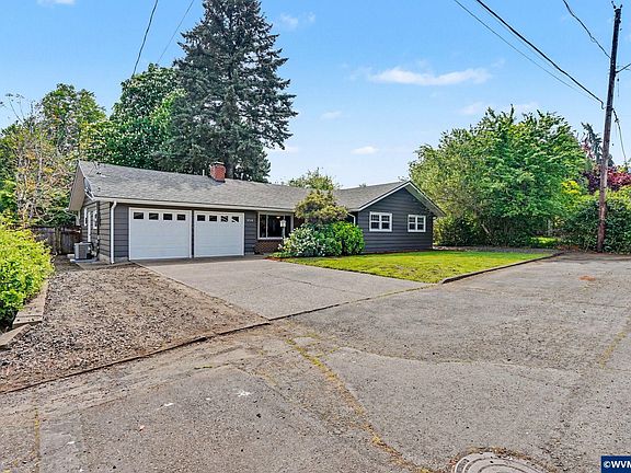 2nd image of 3760 Hillview Dr SE