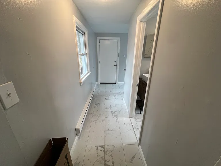594 Christopher St #1 — Photo 3