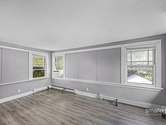 Bedroom, 16.5 ft x 10.5 feet