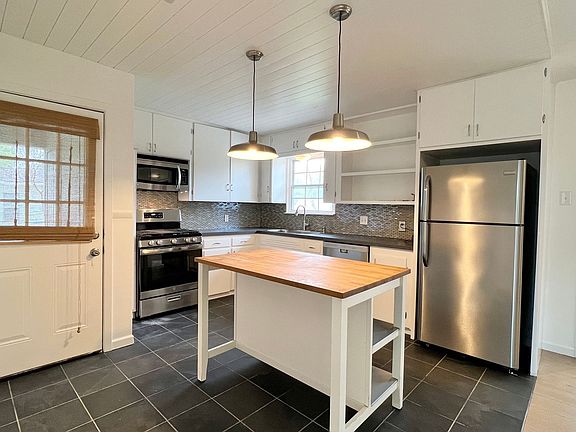 5th image of 5102 Brookdale Ln