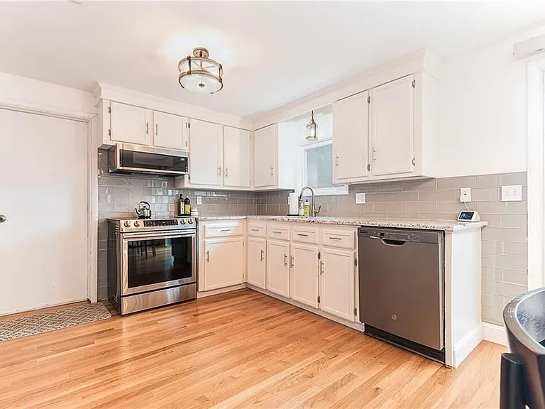 25 Stony Brook Dr — Photo 11