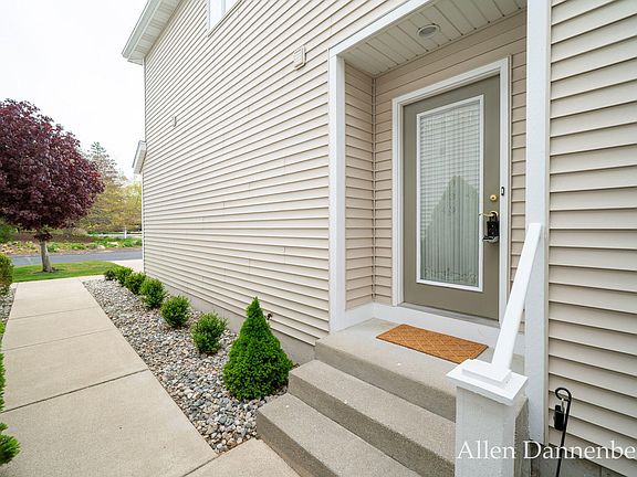 2nd image of 845 Bluff Creek Dr