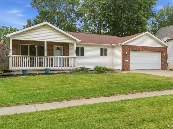 294 Daniel Dr, North Tonawanda, NY 14120