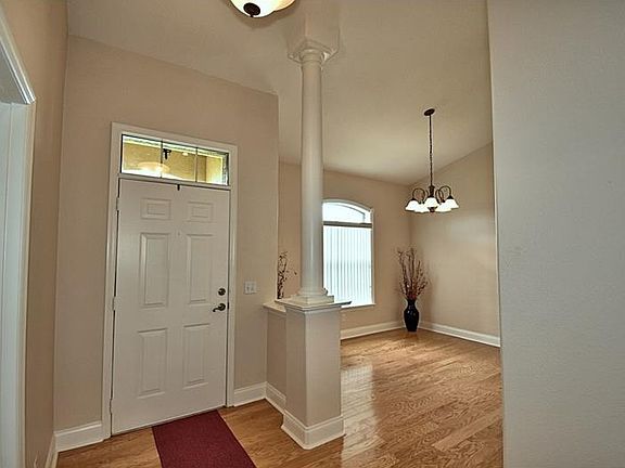 5th image of 678 Country Walk Ct