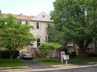 8875 Winding Hollow Way, Springfield, VA 22152