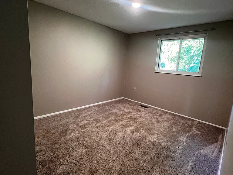 3106 Laurel Ridge Cir — Photo 12
