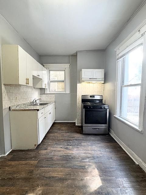 1st image of 195 Winfield Ave #1