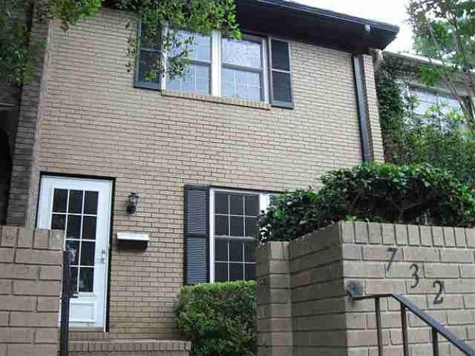 1st image of 732 E Jefferson St #10