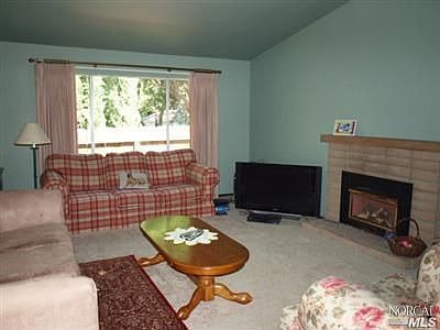 4th image of 2628 Hidden Valley Ln