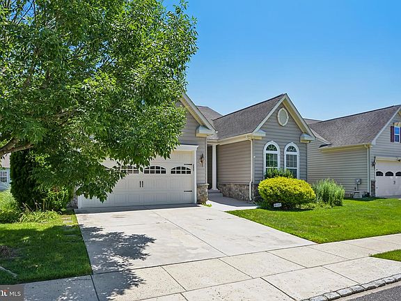 3rd image of 22 Josie Ln