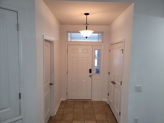 3rd image of 8485 Island Dr