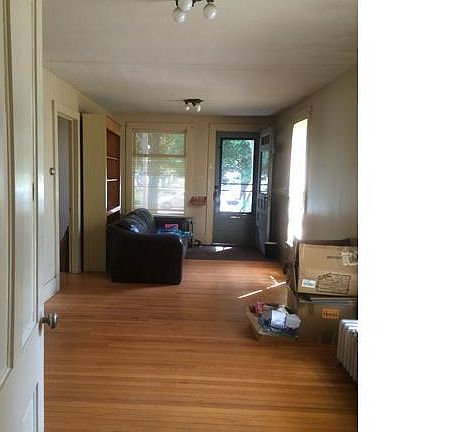 2nd image of 592 Oakwood Ave