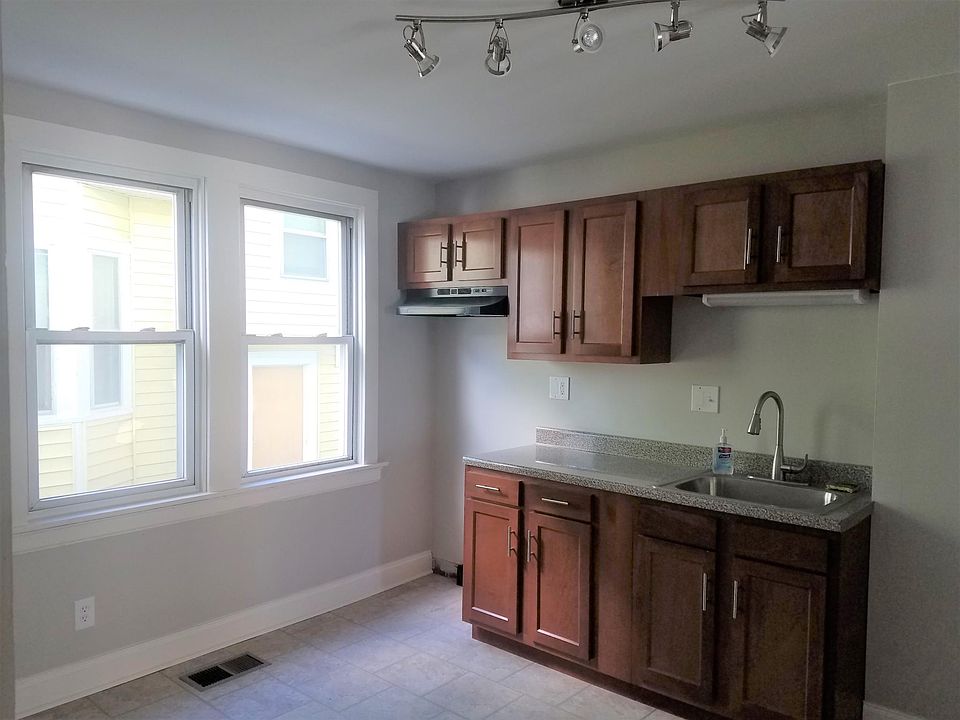 New kitchen (Appliances will be included)