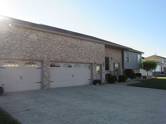 3rd image of 1445 N Patriot Dr