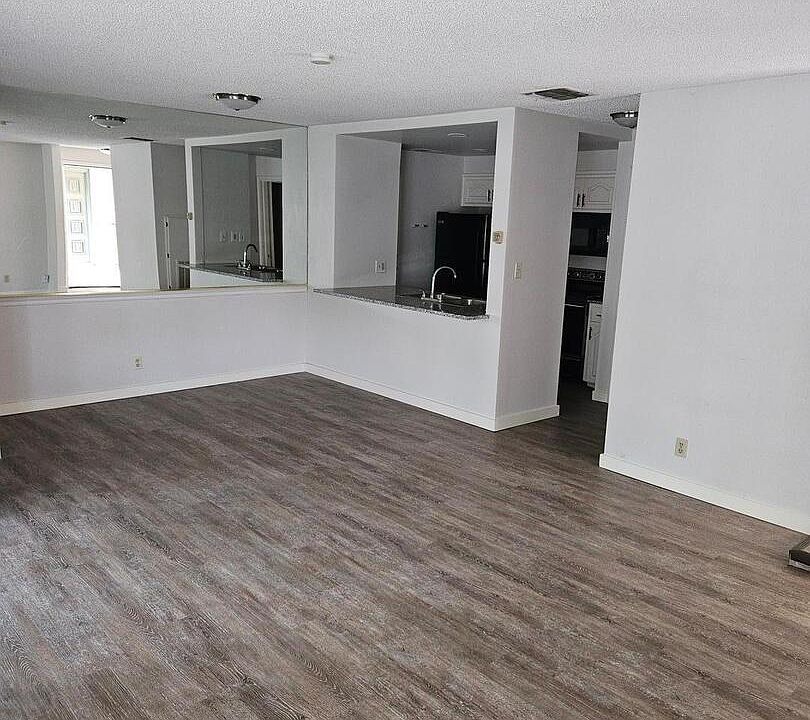 1st image of 11843 Braesview #806