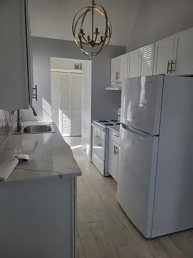 16 Greenfield Dr — Photo 4