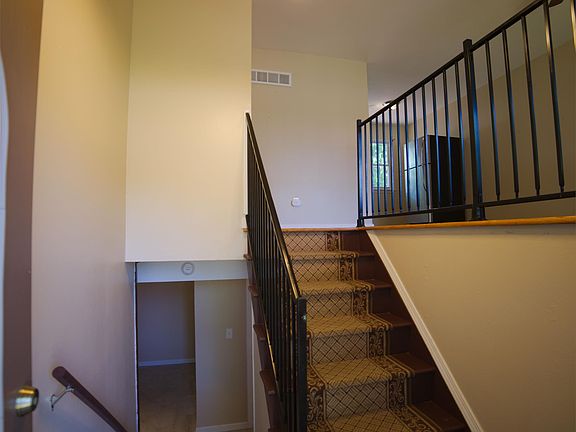 3rd image of 5218 Ville Cecelia Ln