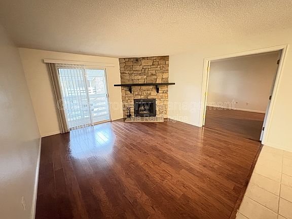 5th image of 8555 Fairmount Dr APT B205