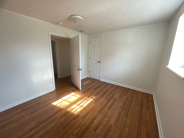 600 Eastbrook Dr NW — Photo 11